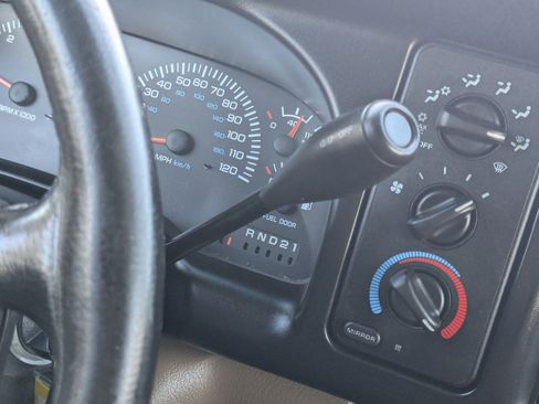 Used 1998 Dodge Ram 1500 Truck ST image 24