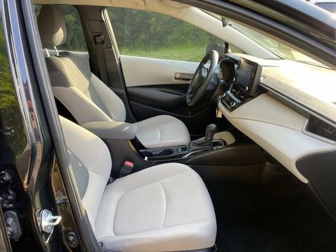 Used 2022 Toyota Corolla LE FWD image 34