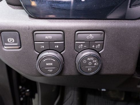 Used 2026 Chevrolet Silverado 1500 RST w/ Redline Edition AWD/4WD image 29