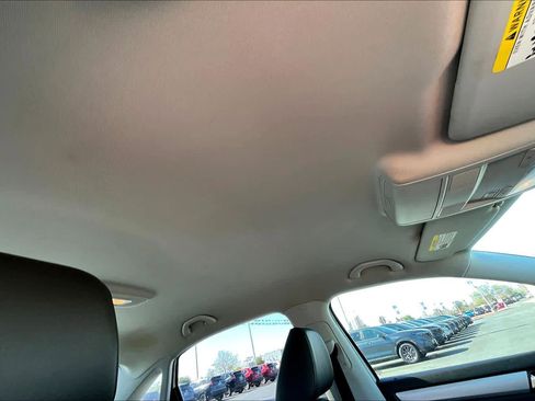 Used 2013 Volkswagen Passat 2.5 SE image 13