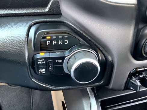 Used 2019 RAM 2500 Big Horn image 31