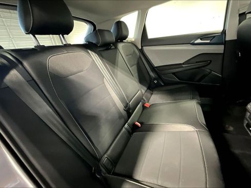 Used 2024 Volkswagen Taos SE image 36