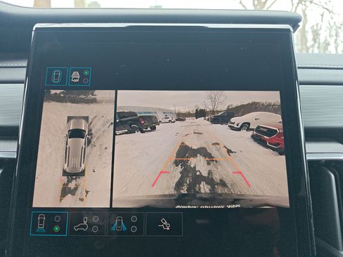 Used 2025 GMC Acadia Elevation w/ LPO, Floor Liner Package image 25