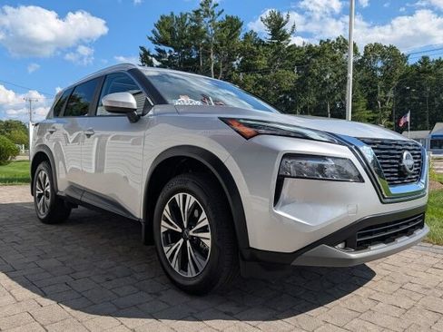 Used 2023 Nissan Rogue SV w/ SV Premium B Package FWD image 4