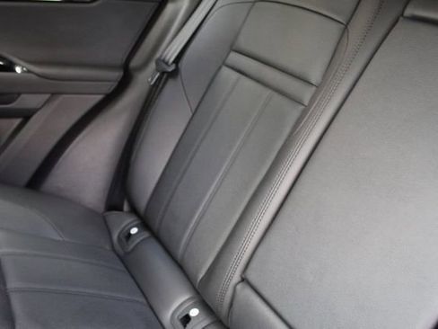 Used 2025 Land Rover Range Rover Evoque S image 24