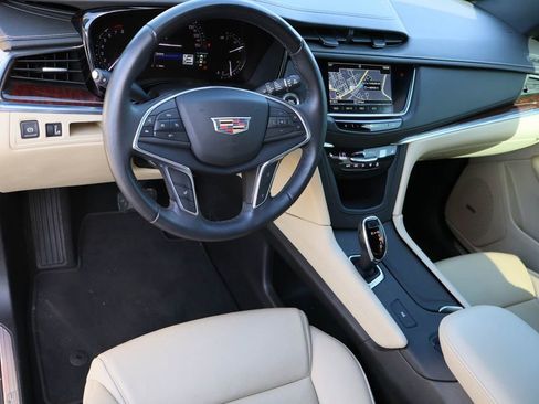 Certified 2018 Cadillac XT5 Luxury image 10