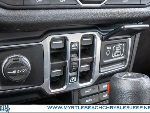 Used 2024 Jeep Gladiator Sport image 22