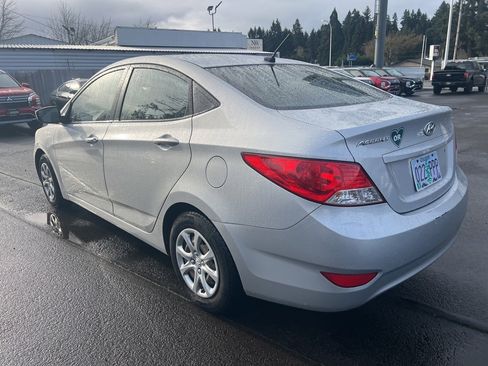 Used 2014 Hyundai Accent GLS image 5