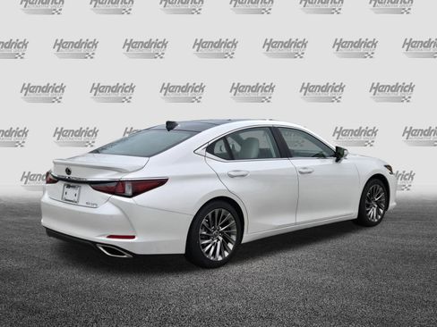 Certified 2024 Lexus ES 350 Ultra Luxury w/ Accessory Package (Z2) image 9