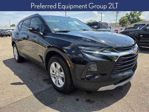 Used 2021 Chevrolet Blazer LT FWD image 2