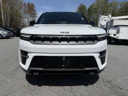New 2026 Jeep Grand Wagoneer 4WD image 2