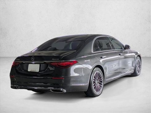 Used 2024 Mercedes-Benz S 580e 4MATIC Sedan image 5