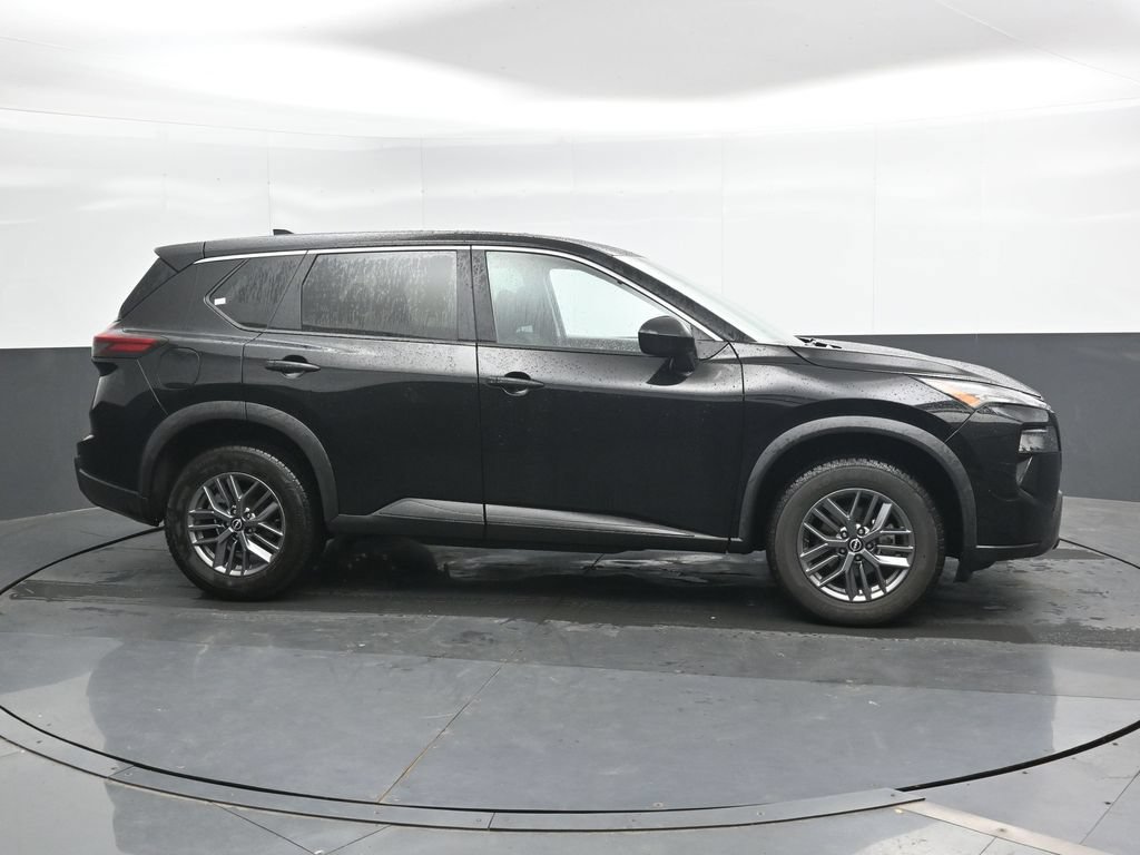 Used 2024 Nissan Rogue S AWD/4WD image 4