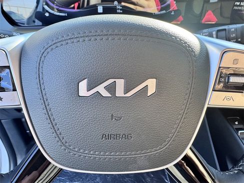 New 2025 Kia Telluride S image 17