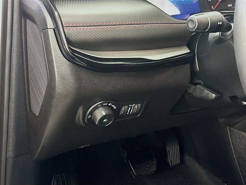 Used 2025 Jeep Compass Trailhawk AWD/4WD image 17
