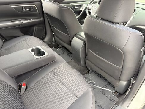 Used 2018 Nissan Altima 2.5 SV FWD image 14