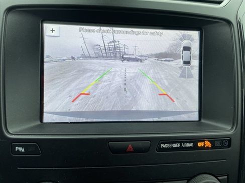 Used 2019 Ford Explorer XLT w/ Equipment Group 202A AWD/4WD image 20