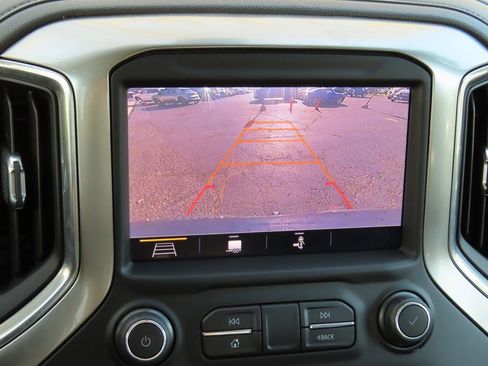 Certified 2019 Chevrolet Silverado 1500 LTZ w/ LTZ Convenience Package AWD/4WD image 8