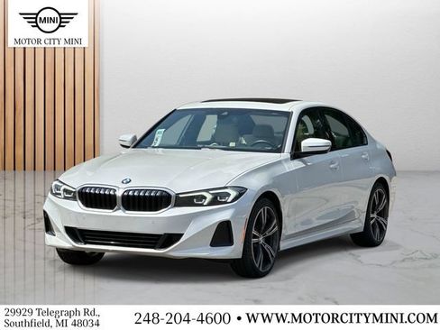 Used 2023 BMW 330i xDrive Sedan w/ Premium Package AWD/4WD image 8