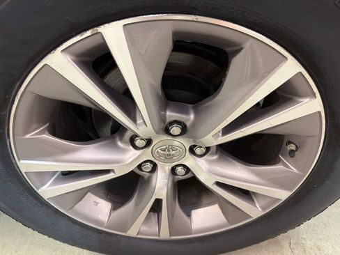 Used 2014 Toyota Highlander Plus image 36