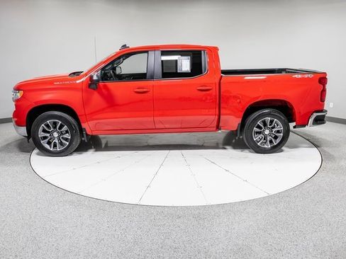 Used 2024 Chevrolet Silverado 1500 LT image 30