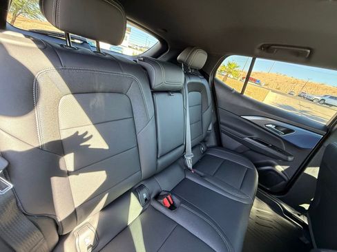 New 2026 Chevrolet Equinox EV LT image 15