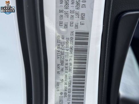 Used 2020 Jeep Grand Cherokee Overland AWD/4WD image 17