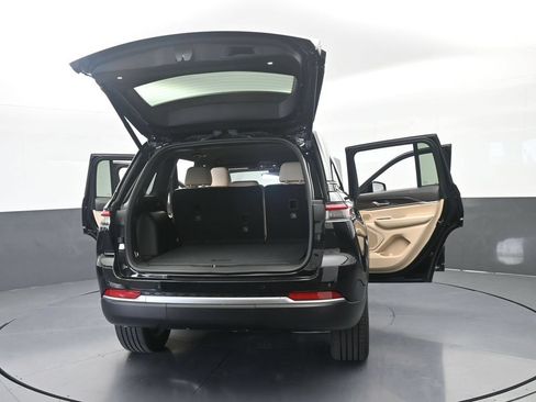 Used 2026 Jeep Grand Cherokee Limited RWD image 73