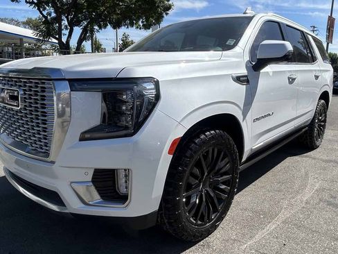 Used 2023 GMC Yukon Denali AWD/4WD image 1