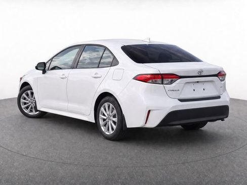 Used 2023 Toyota Corolla LE w/ LE Premium Package FWD image 3