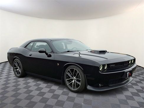 Used 2016 Dodge Challenger R/T Scat Pack image 1