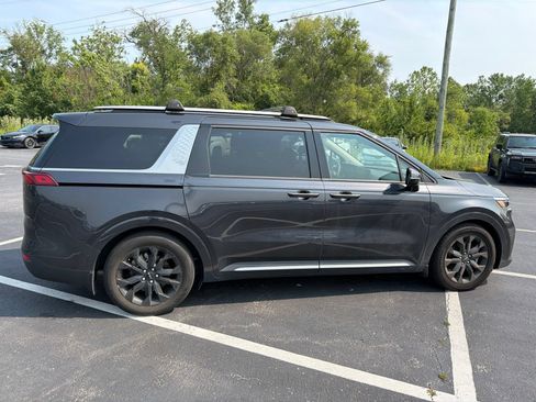 Used 2024 Kia Carnival SX FWD image 7