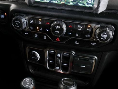 Used 2021 Jeep Wrangler Unlimited Sahara image 13