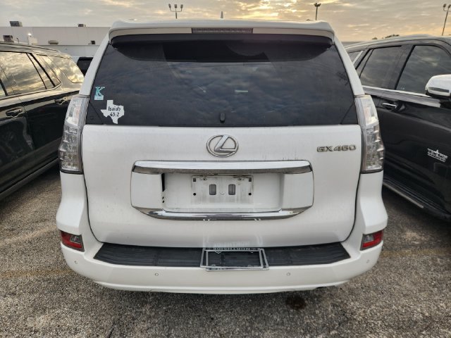 Used 2017 Lexus GX 460 Premium w/ Premium Package AWD/4WD image 4