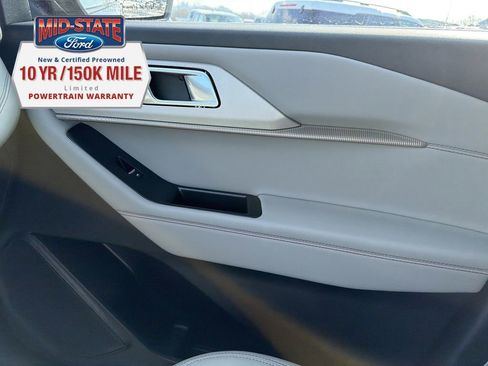 New 2026 Ford Explorer Active w/ Active Comfort Package image 24