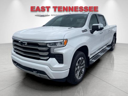 Used 2024 Chevrolet Silverado 1500 High Country w/ Max Trailering Package AWD/4WD image 7