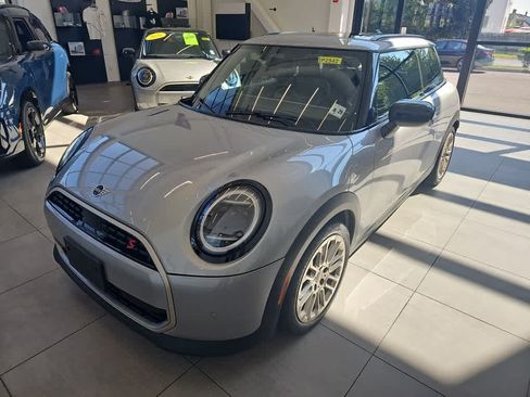 Used 2025 MINI Cooper S FWD image 3