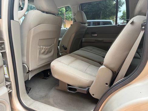 Used 2009 Dodge Durango SLT w/ Technology Group II image 13