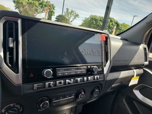 New 2026 Nissan Frontier SV w/ Tow Package AWD/4WD image 24
