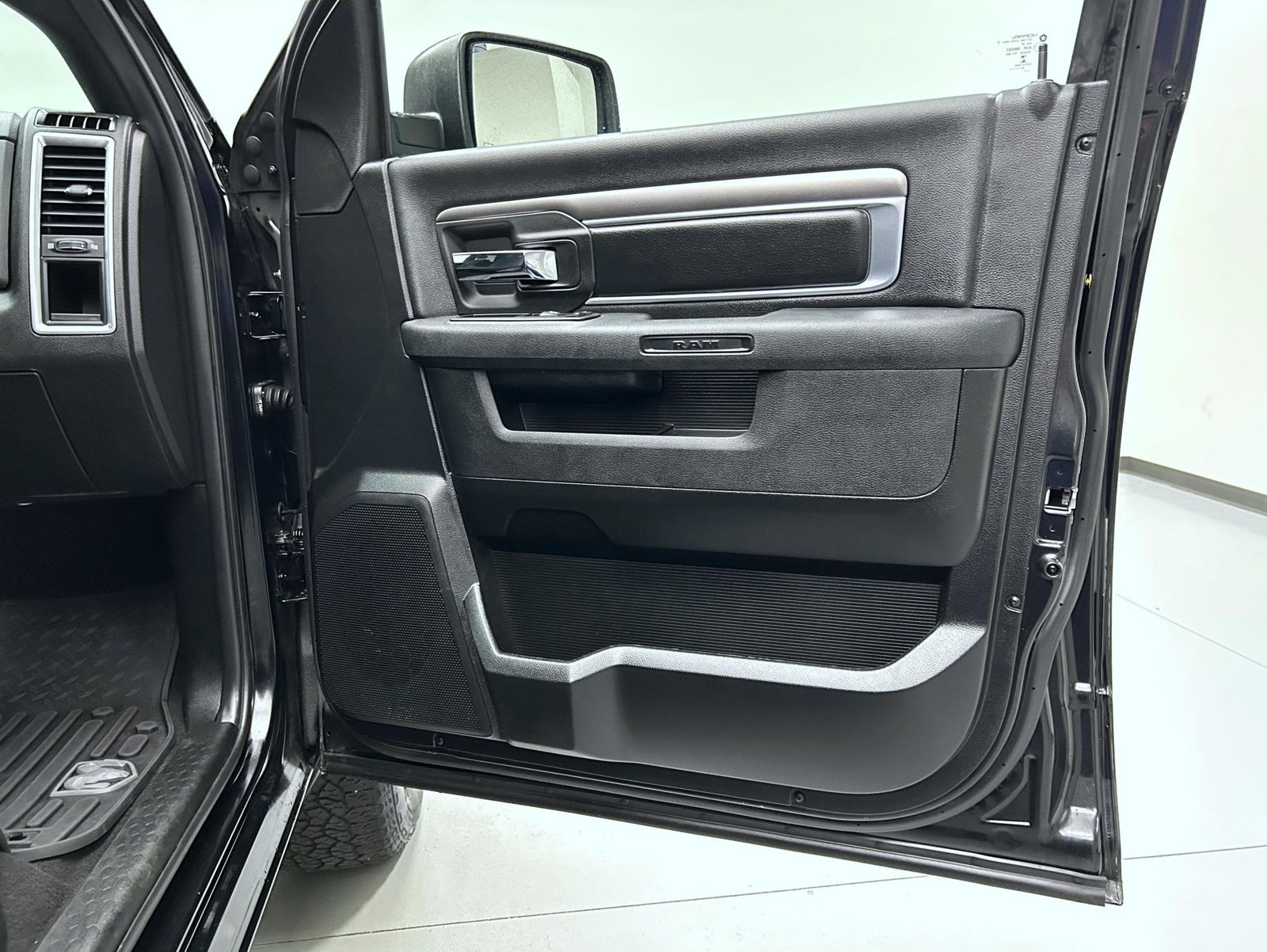 Used 2021 RAM 1500 Warlock w/ Electronics Group AWD/4WD image 19