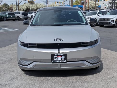 Used 2024 Hyundai Ioniq 5 Limited image 11