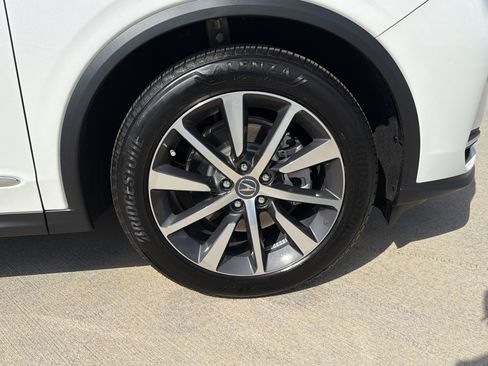 Certified 2026 Acura MDX SH-AWD w/ Technology Package image 13