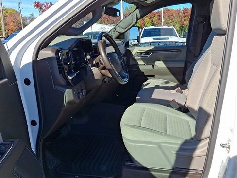 Used 2024 Chevrolet Silverado 2500 LT image 10