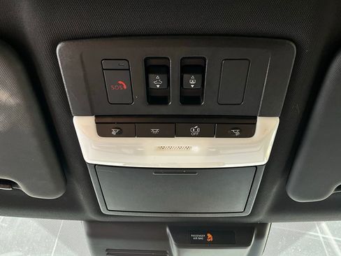 Used 2022 Mitsubishi Outlander SE image 17