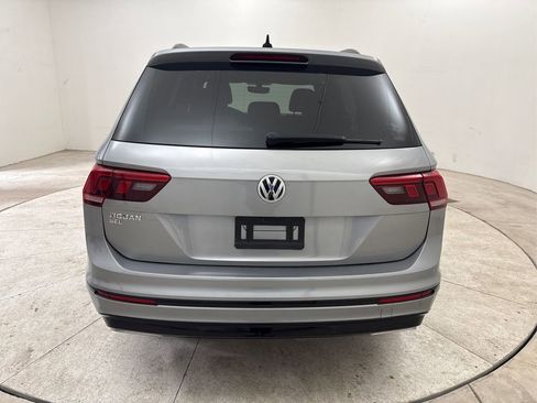 Used 2019 Volkswagen Tiguan SEL R-Line image 18