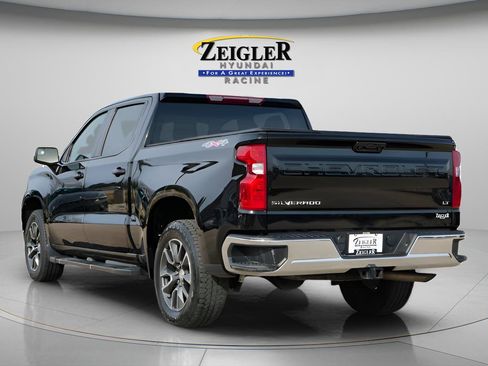 Used 2022 Chevrolet Silverado 1500 LT AWD/4WD image 6