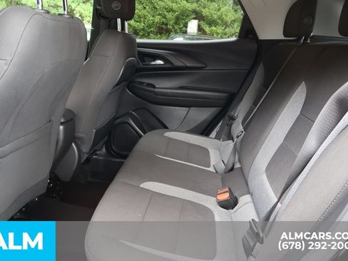 Used 2025 Chevrolet TrailBlazer LT AWD/4WD image 16