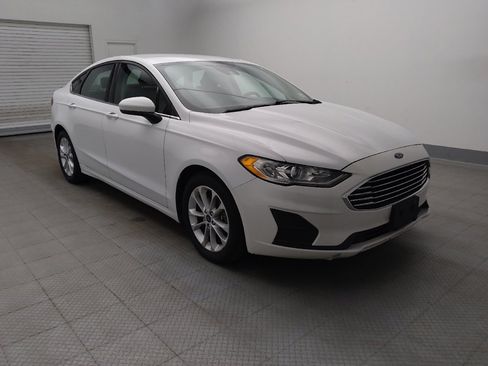Used 2019 Ford Fusion SE FWD image 13