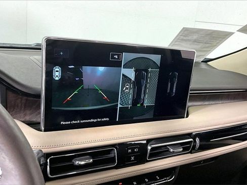 Used 2021 Lincoln Nautilus Reserve w/ Equipment Group 201A image 14