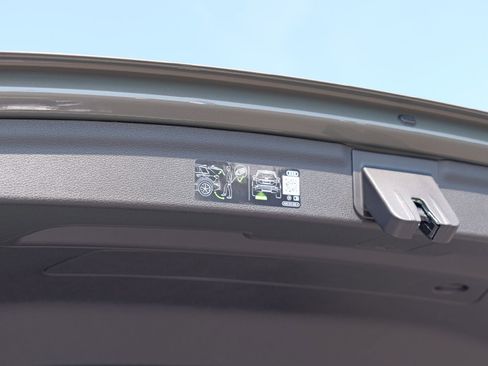 New 2025 Audi Q3 2.0T Premium image 38